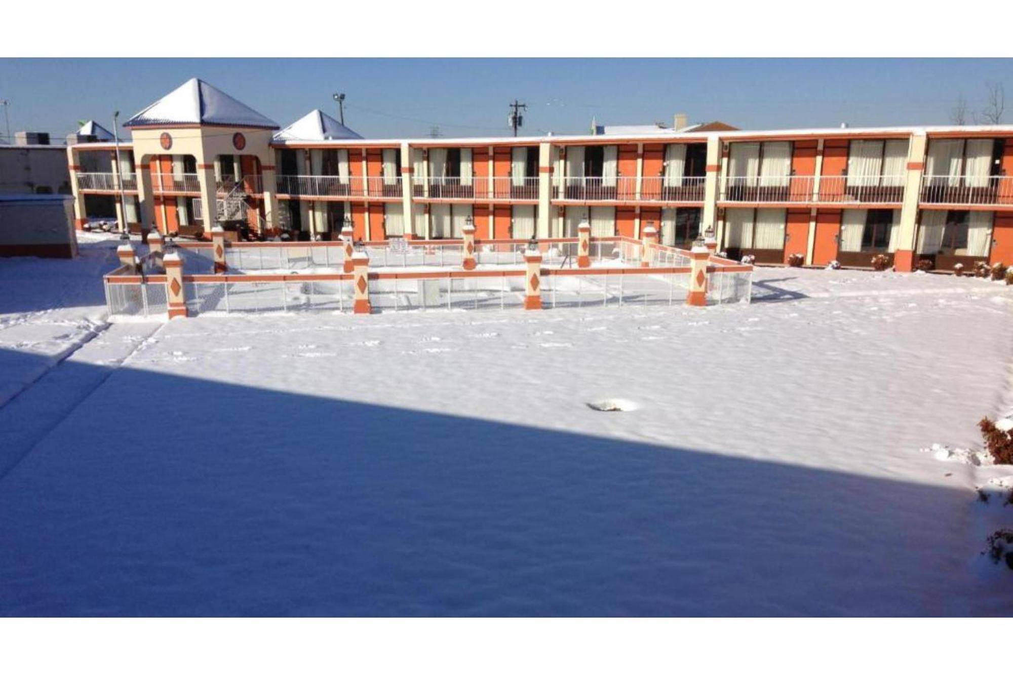 Oyo Hotel Greensboro East I 40 Εξωτερικό φωτογραφία