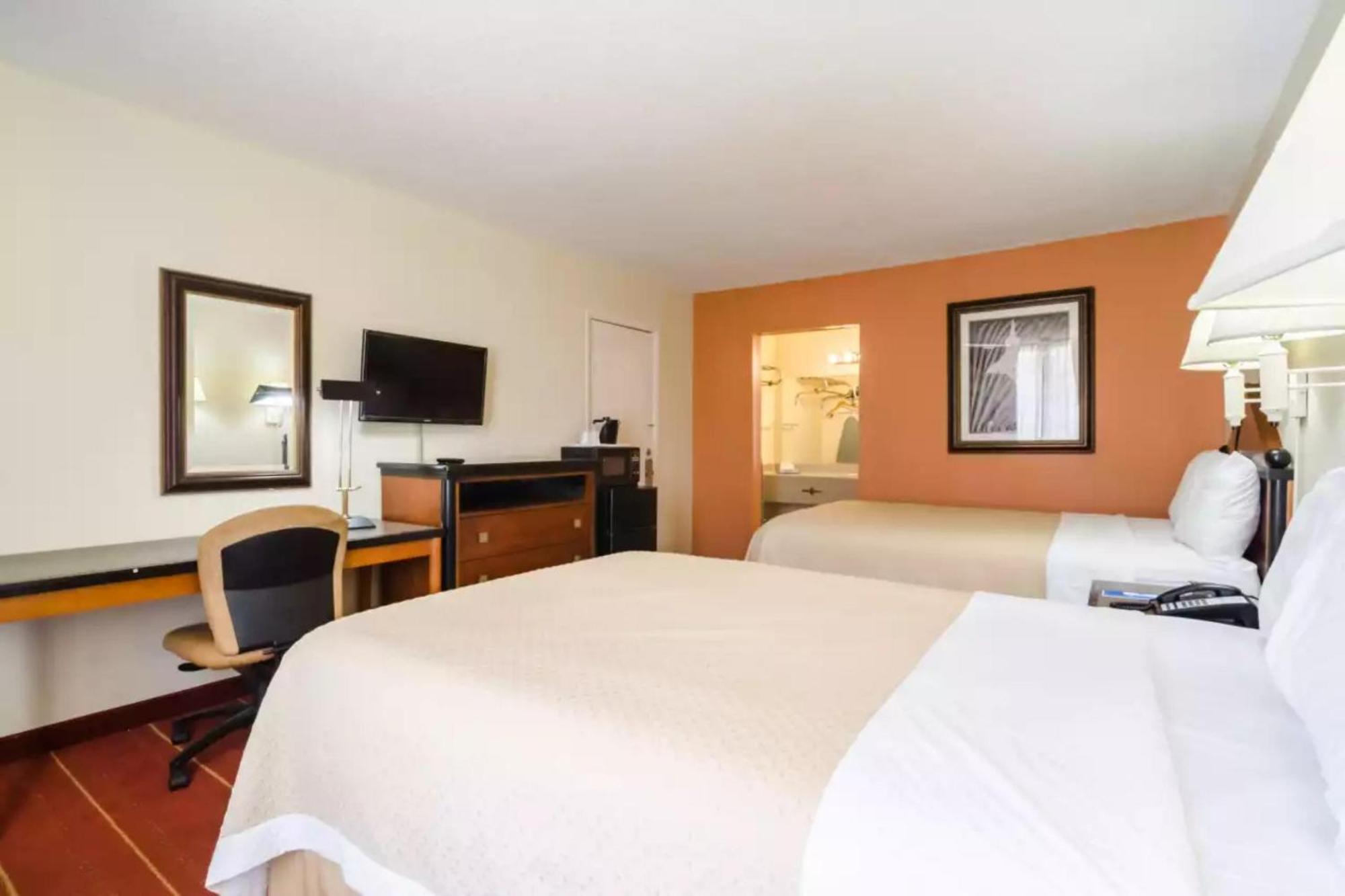 Oyo Hotel Greensboro East I 40 Εξωτερικό φωτογραφία