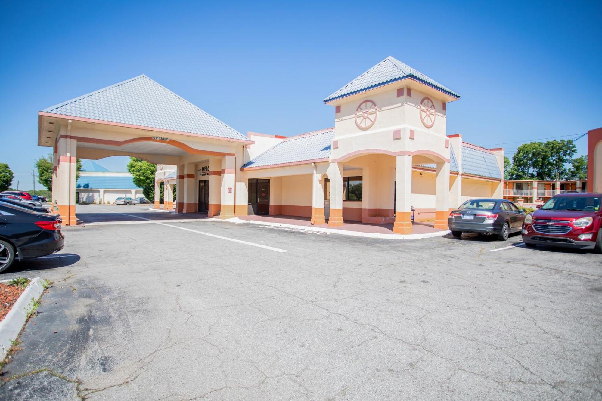 Oyo Hotel Greensboro East I 40 Εξωτερικό φωτογραφία