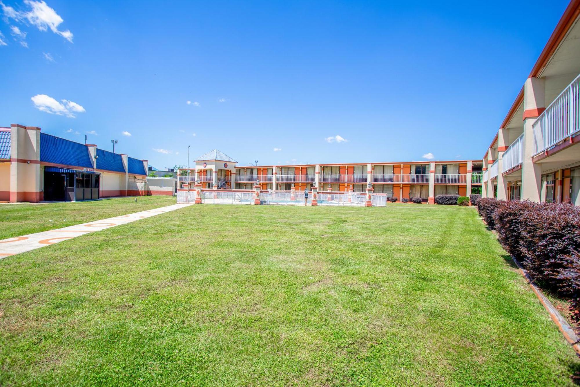 Oyo Hotel Greensboro East I 40 Εξωτερικό φωτογραφία